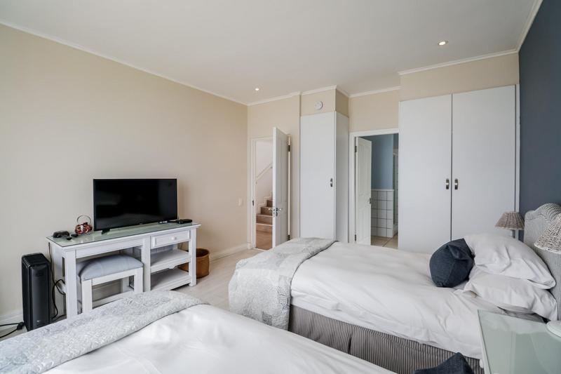 To Let 4 Bedroom Property for Rent in Pinnacle Point Golf Estate Western Cape